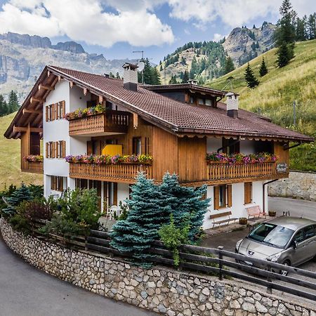 Апартаменты Chalet Pradat Арабба Экстерьер фото